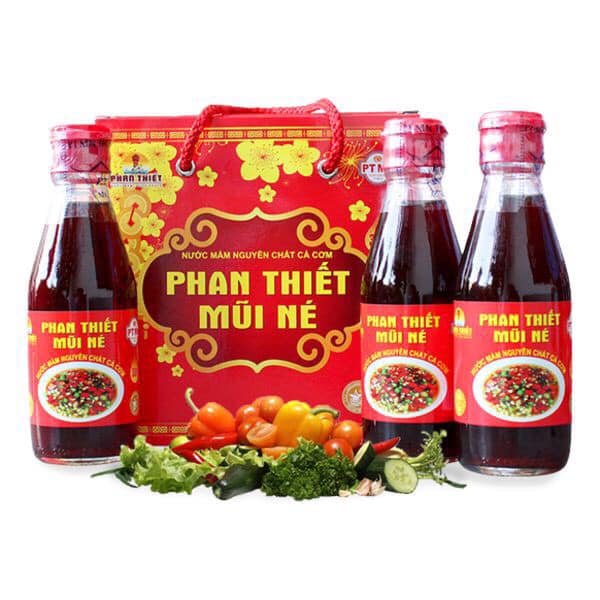 Hộp 6 Chai Nước Mắm Nguyên Chất Cá Cơm 30 Độ Đạm Phan Thiết Mũi Né - SP OCOP 4 Sao Bình Thuận