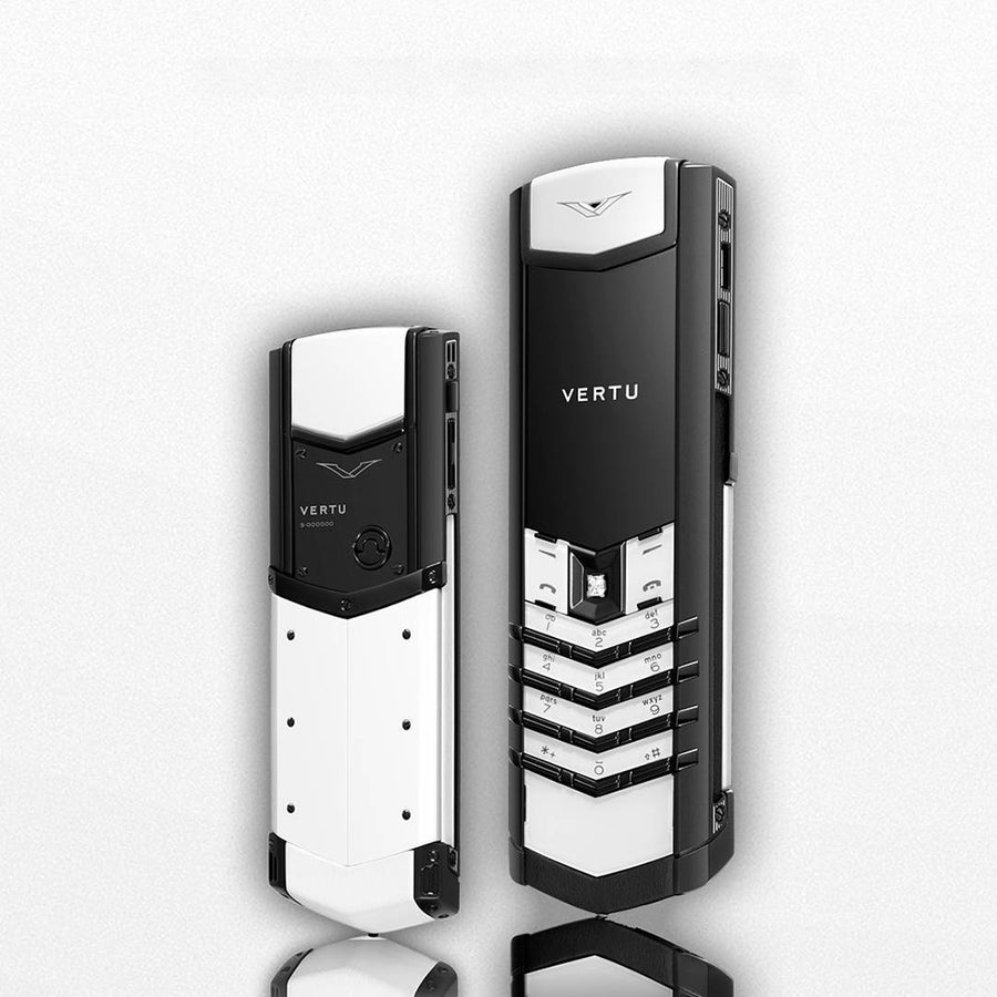 Điện Thoại Vertu Signature V Black And White Ceramics Có Tốt Không?