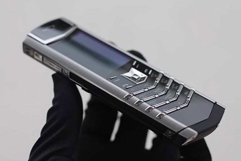 Điện Thoại Vertu Signature V Stainless Steel Pure Black Có Tốt Không? Mua Ở Đâu Uy Tín? Giá Bao Nhiêu?